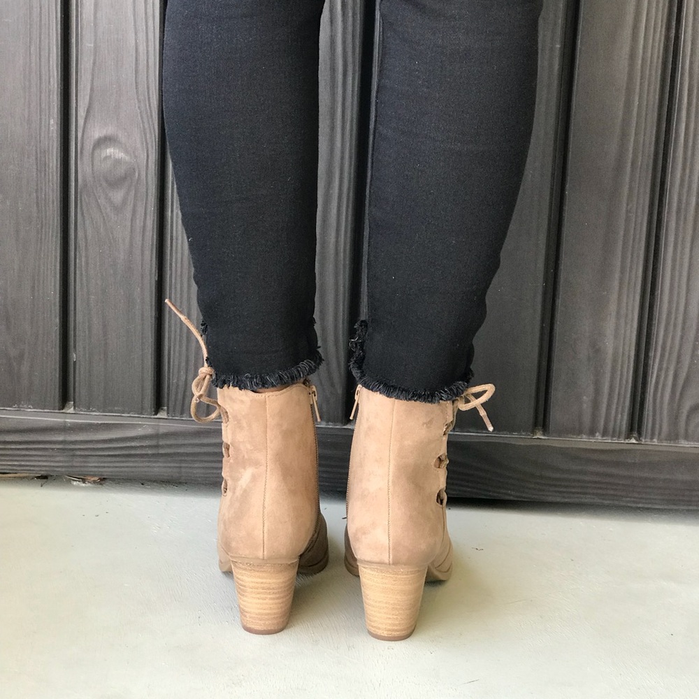 NIB Tan Distressed Side Tie Ankle Boots - Picture 4 of 8
